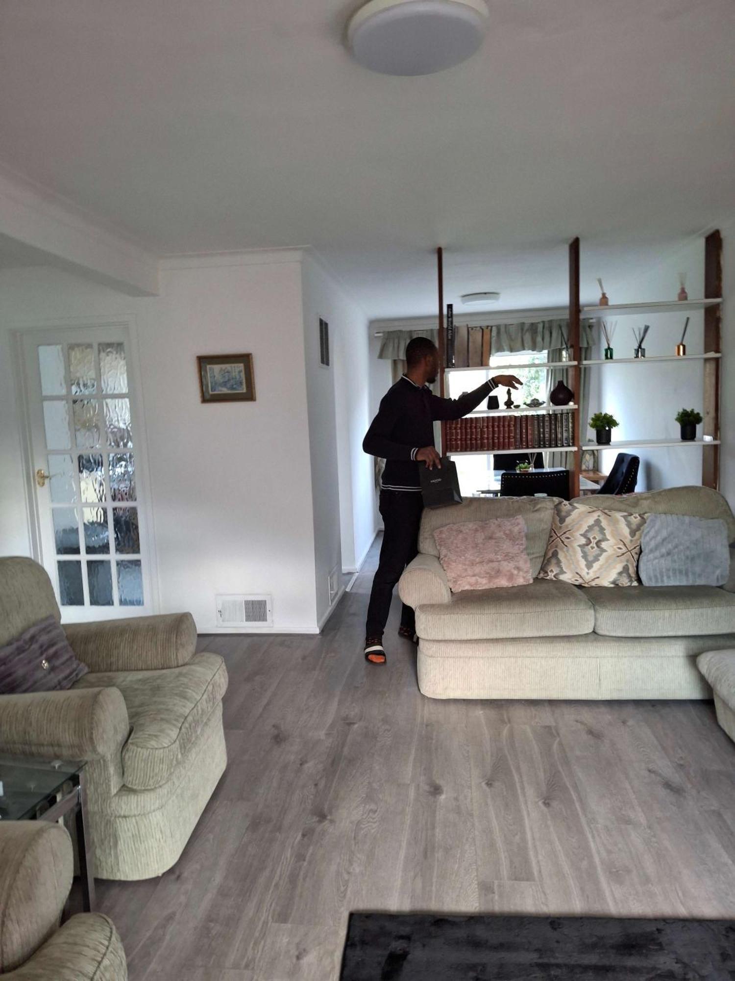 Nicely Decorated 3 Bedroom House Near Heathrow, London Staines-upon-Thames ภายนอก รูปภาพ